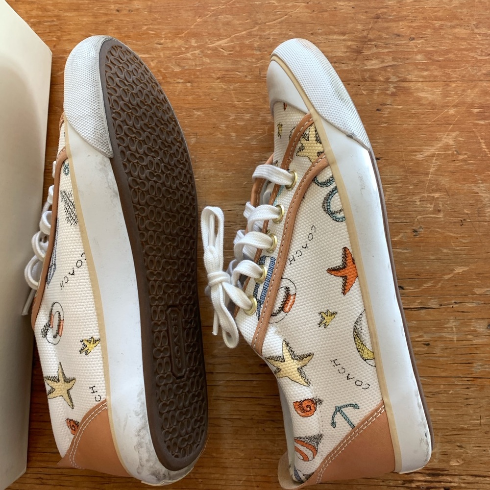 Coach Barrett Beach print canvas  and leather sneaker. - Picture 5 of 9
